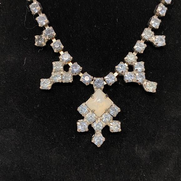 Vintage Art Deco Style Blue Prong Set Crystal Glass Necklace 16" - Picture 1 of 11